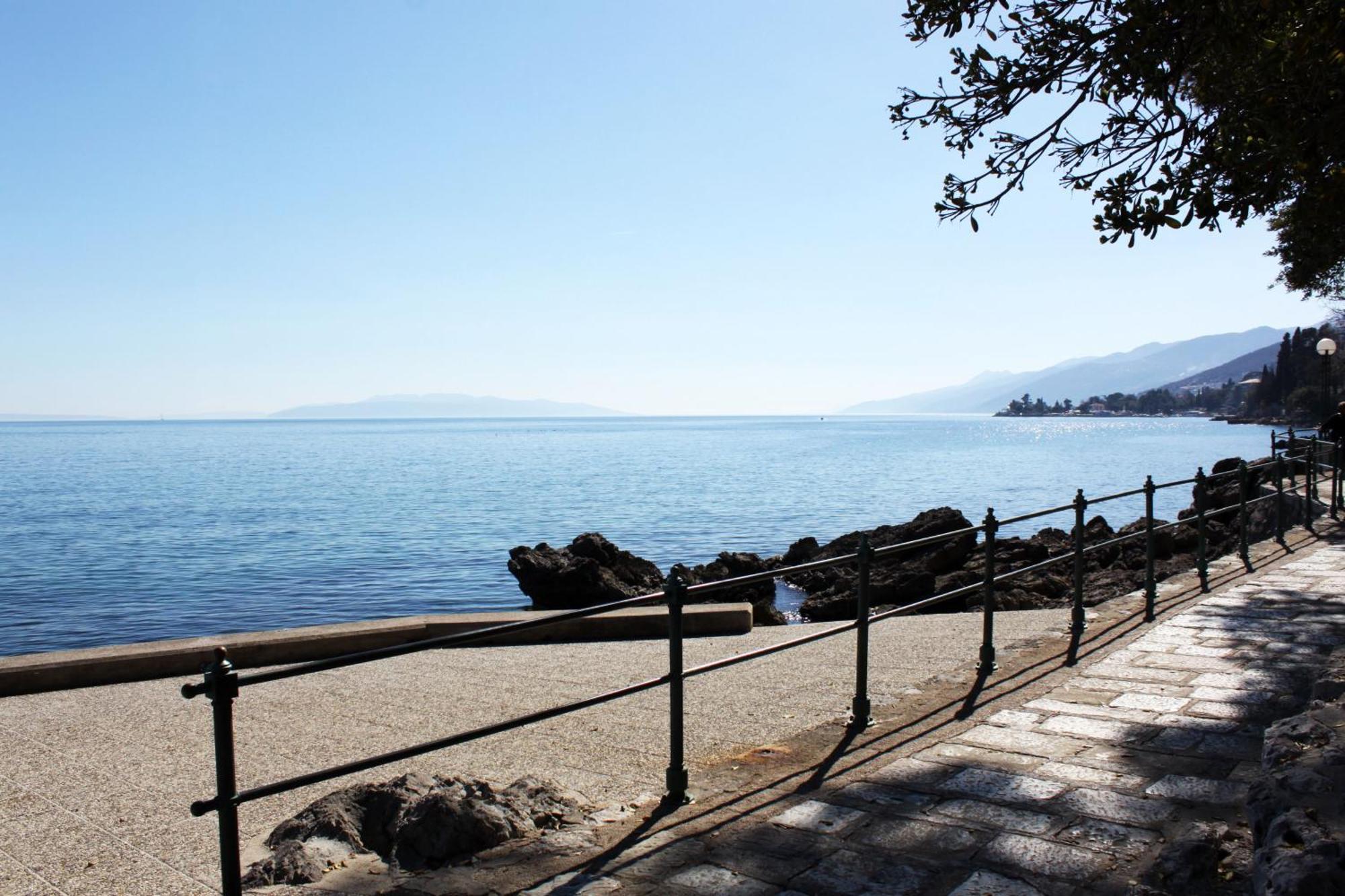 Lovely Studio Apartment By The Sea In Volosko Opatija Zewnętrze zdjęcie